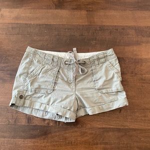 ✅EUC LOFT Drawstring Shorts